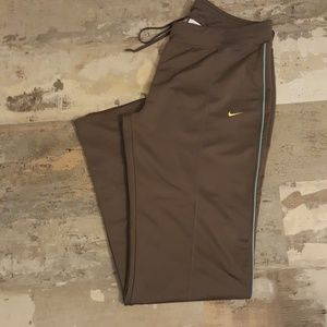Women's Nike Fit Dry athletic pants